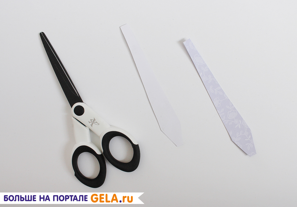3. С помощью шаблона (скачиваем в приложении) из бумаги "French Lavender" вырезаем 2 заготовки для ручки. Склеиваем их между собой.