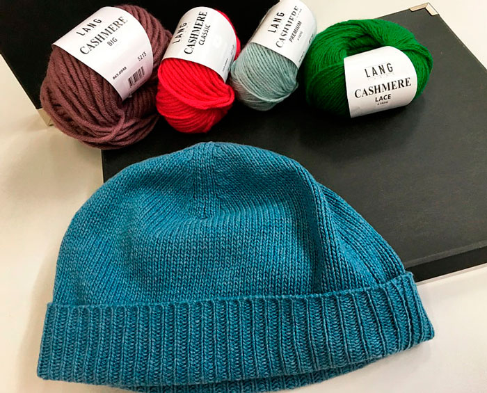 Лёгкая шапочка из "Cashmere Premium" от LANG YARNS