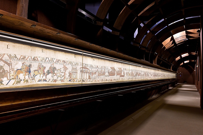 Серия наборов для вышивания "The Bayeux Tapestry" от BOTHY THREADS